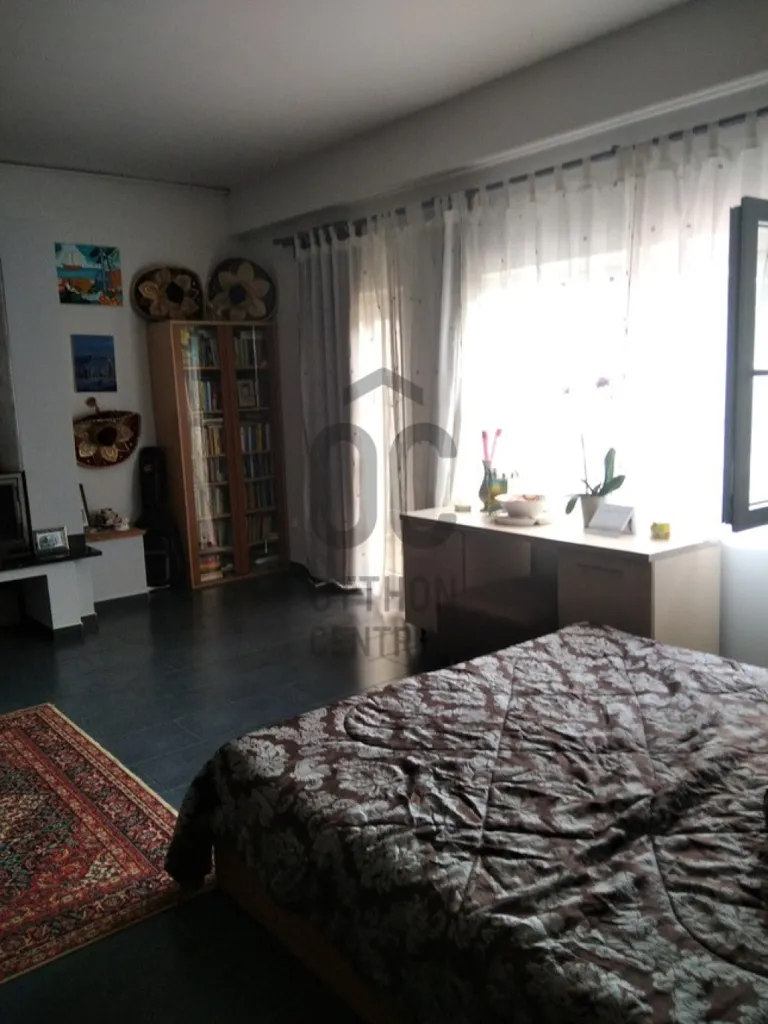 Magamistoad - Multi-Generational House with Workshop in Székesfehérvár