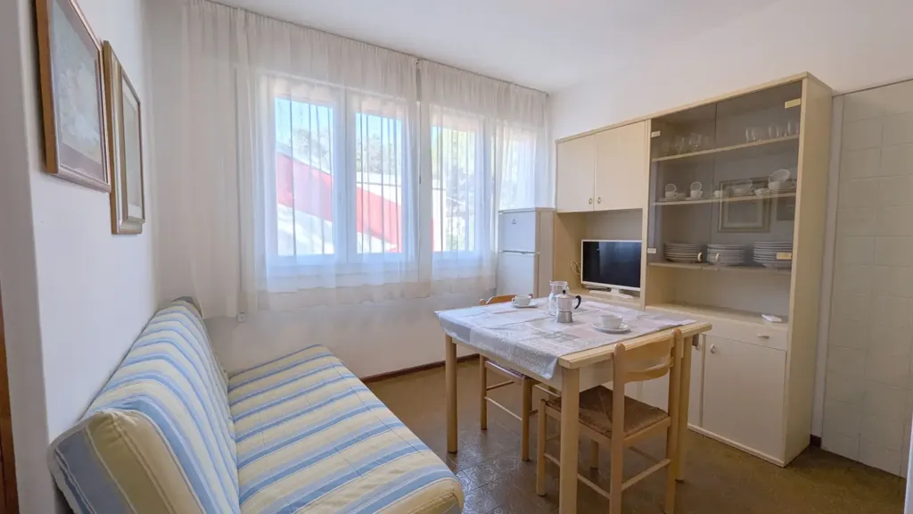 Söögituba - Triplex with Private Garden in Bibione