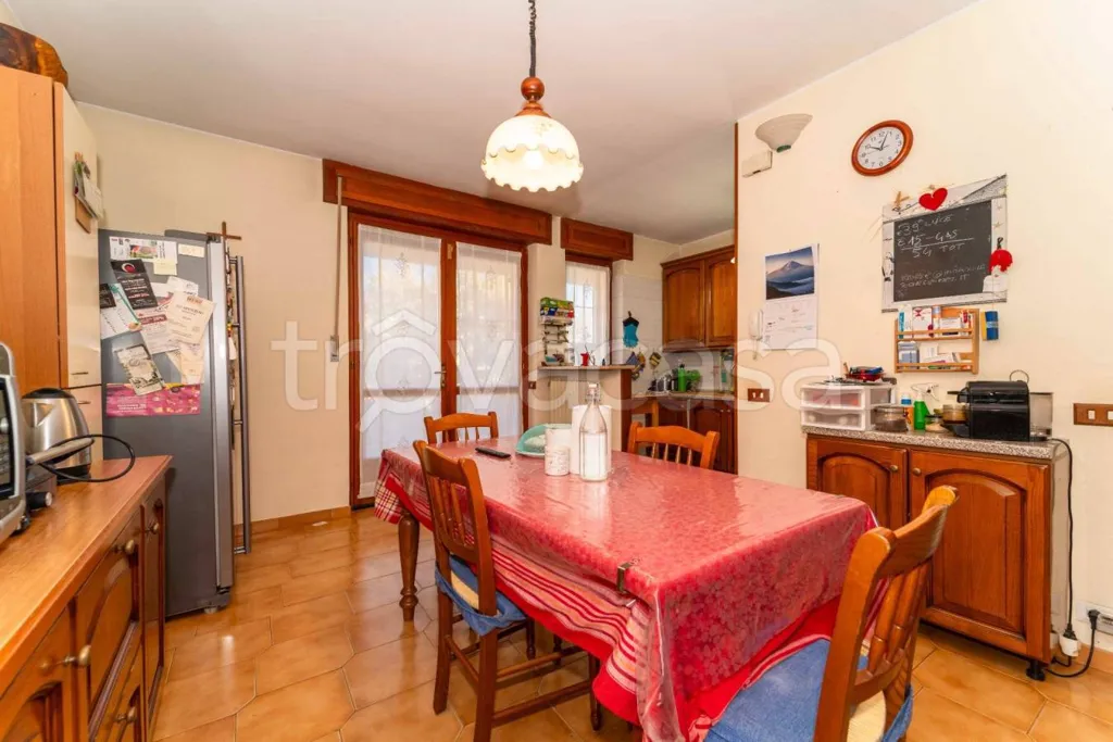 Dining Room - Elegant Villa with Private Garden in Chieri