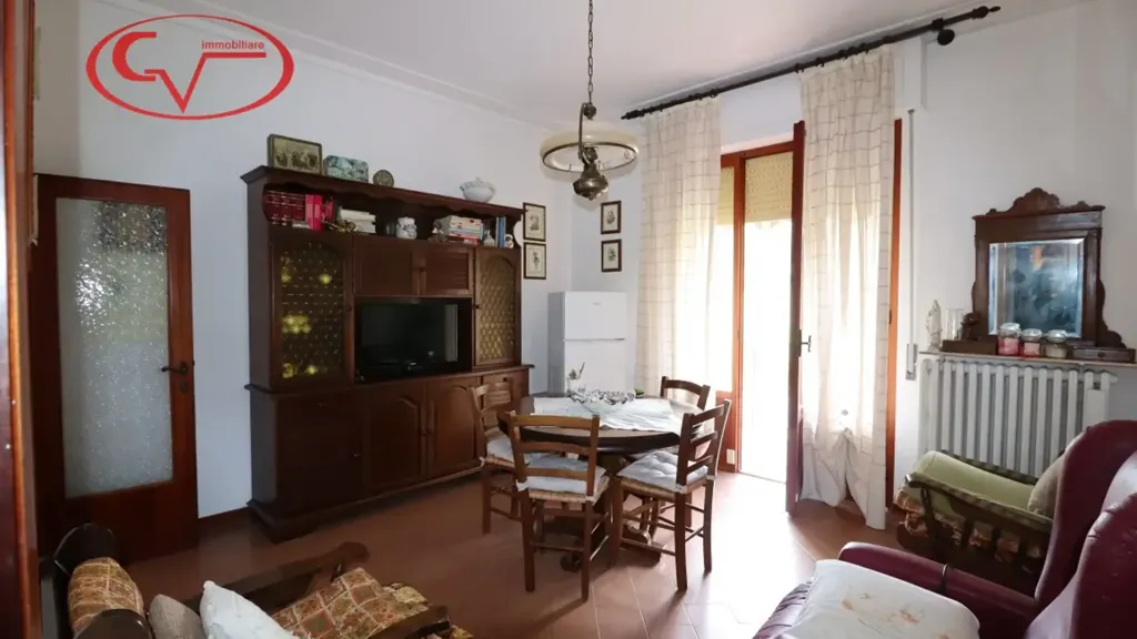 Salle à manger - Trifamiliare Villa with Garden in Montevarchi