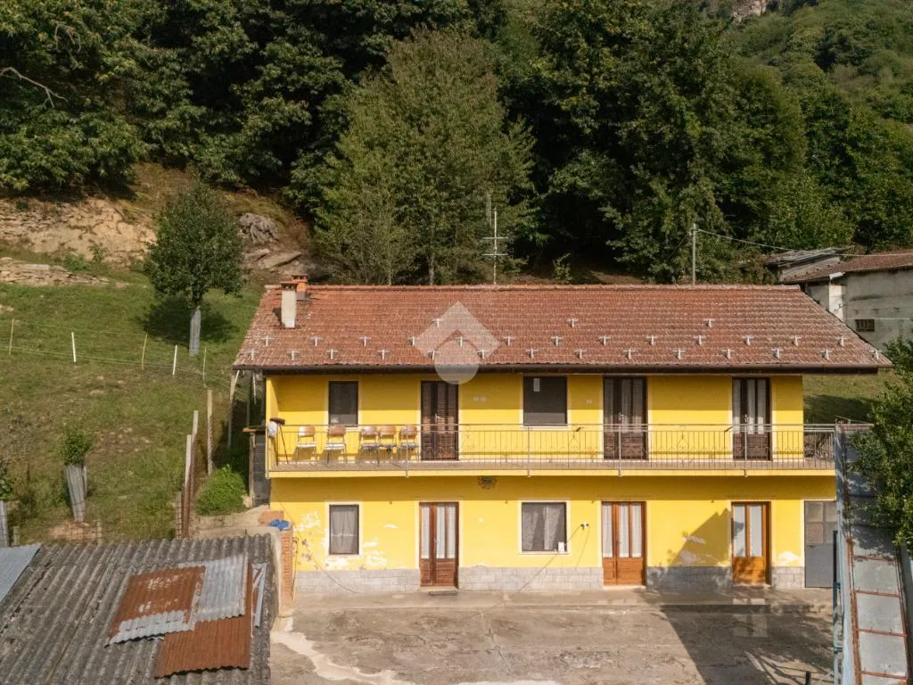 Õhuvaade - Independent House with Panoramic View in Rifreddo