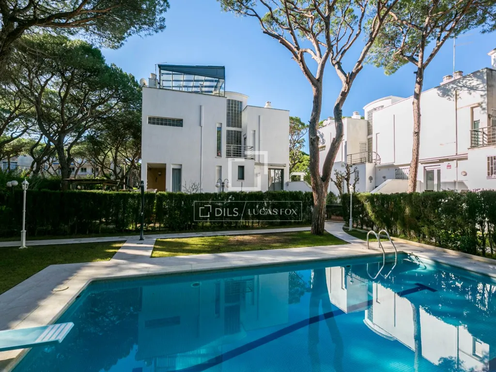 Piscina - Luxury Villa with Pool in Gavà Mar