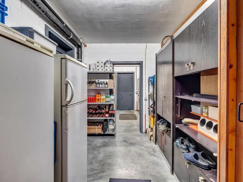 Garaaž - Live/Work Property with Studio in Deinze