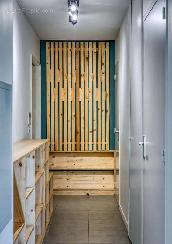 Entrée - Appartement avec terrasse et parking à Châtelet / Abbaye