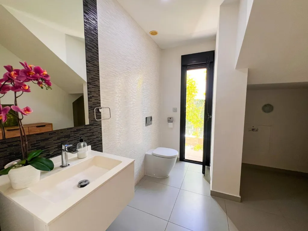 Salles de bain - Contemporary Villa with Pool in Rojales