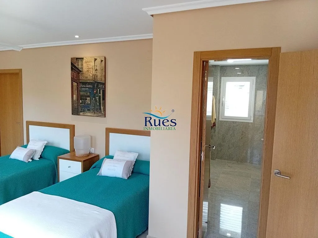 Magamistoad - Modern Chalet with Pool near Jaume I Beach