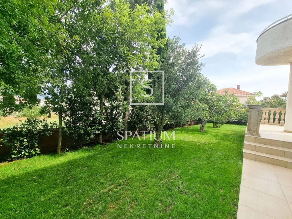 Aed - Duplex with Garden in Novi Vinodolski