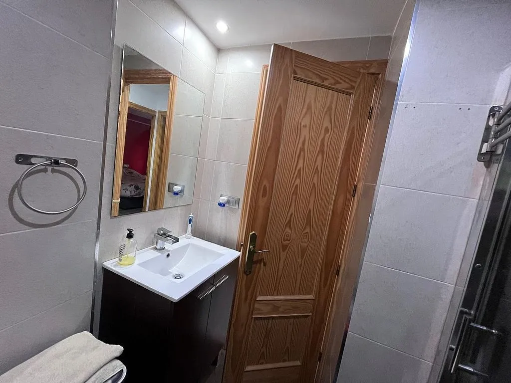 Bathrooms - Renovated Flat with Views in Campo de La Verdad