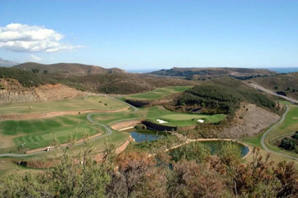 Giardino - Development Plot with Sea Views in Benahavís
