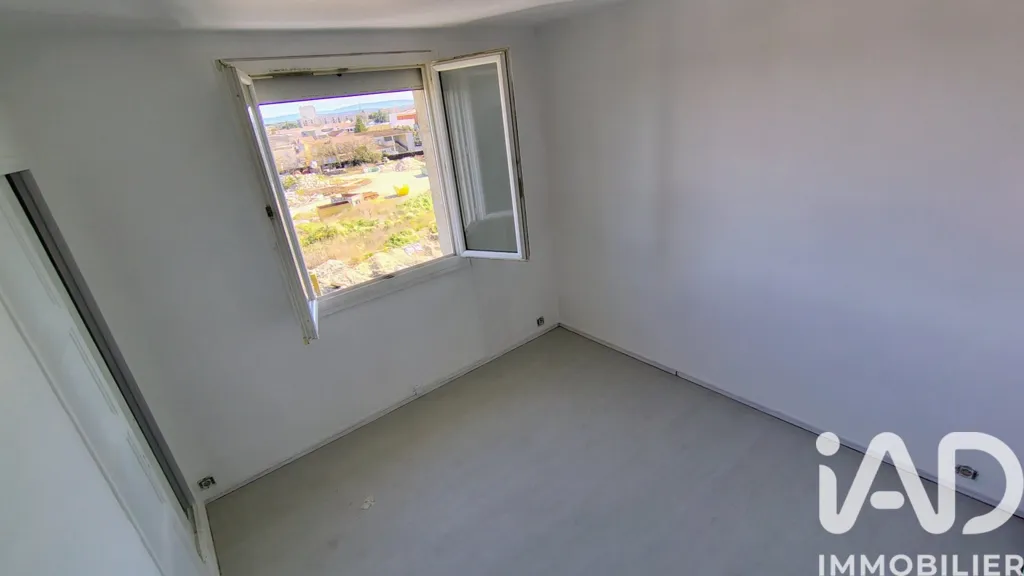 Toad - Apartment with Balcony in Secure Residence