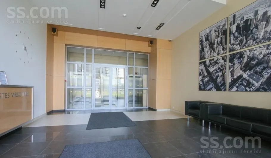 Entrée - 2-Bedroom Apartment with Balcony in Riga Centre