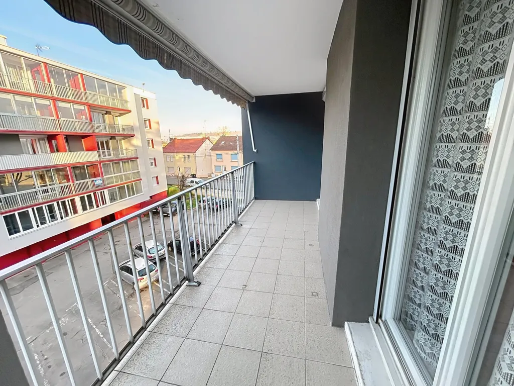 Rõdu - Peaceful Apartment with Balcony in Digoin