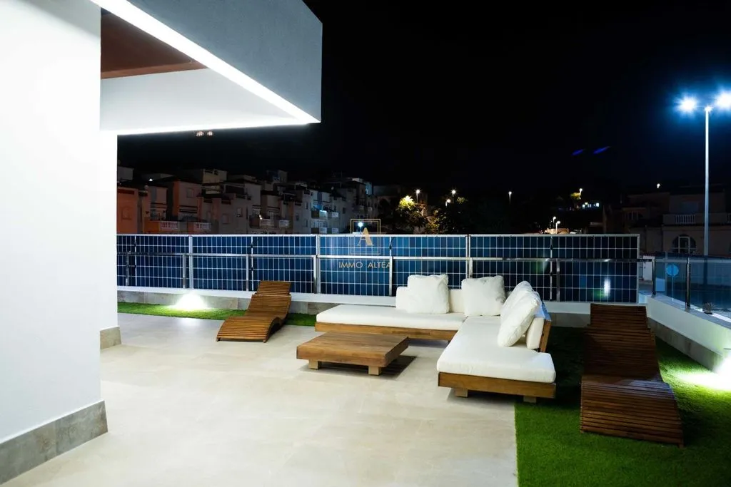 Terrass - Luxury Villa with Golf Course Views in Alicante