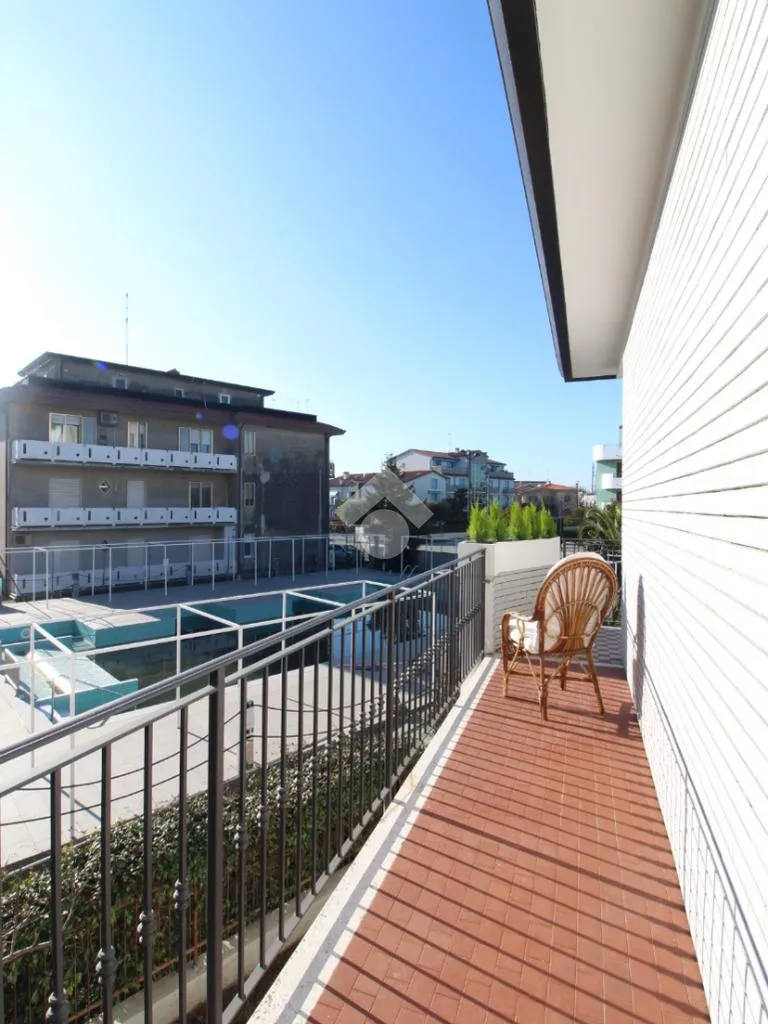 Balcon - Villa with Private Garden in Caorle
