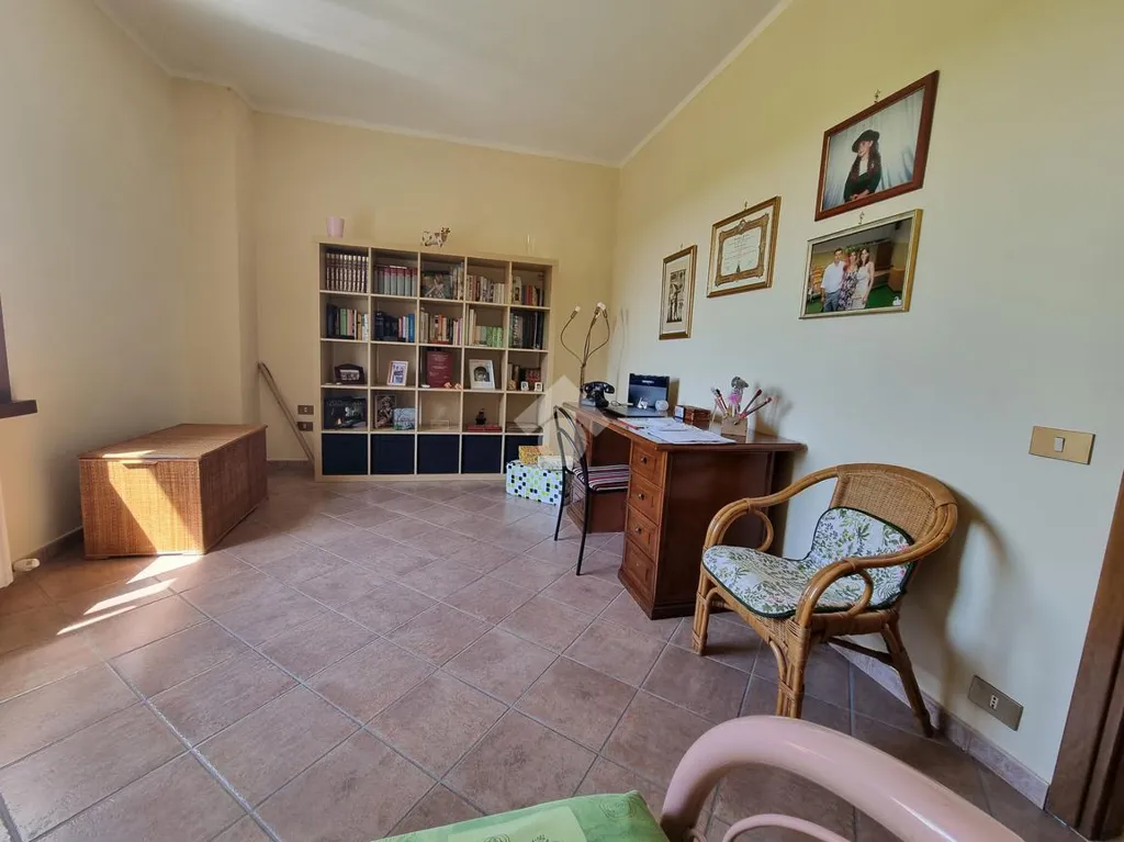 Kabinet - Restored Villa with Multiple Apartments in Borgo Virgilio