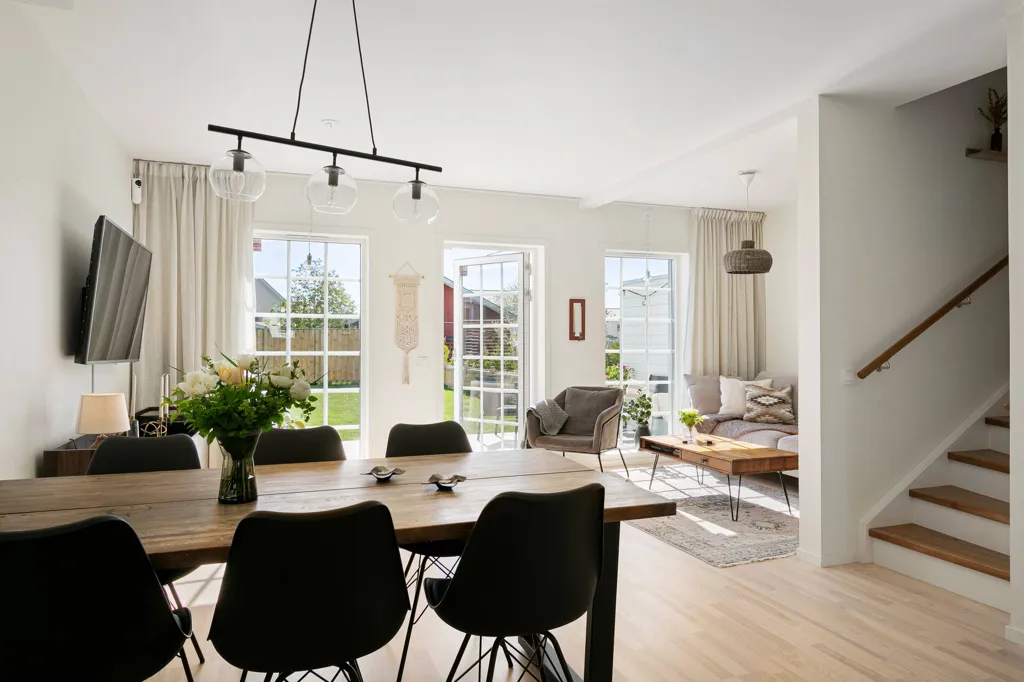 Dining Room - Modern Bungalow with Garden in Säljan
