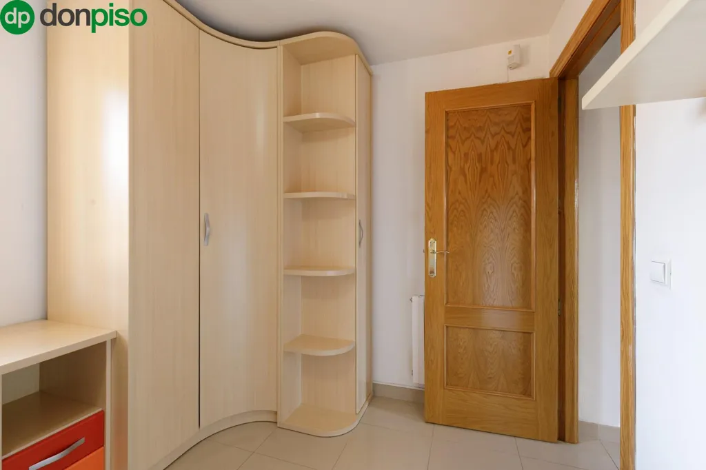 Rooms - Apartment with Balcony in Armilla