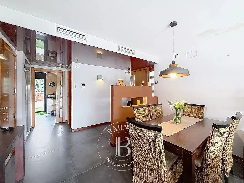 Salle à manger - Luxury House with Pool in Santa Susanna
