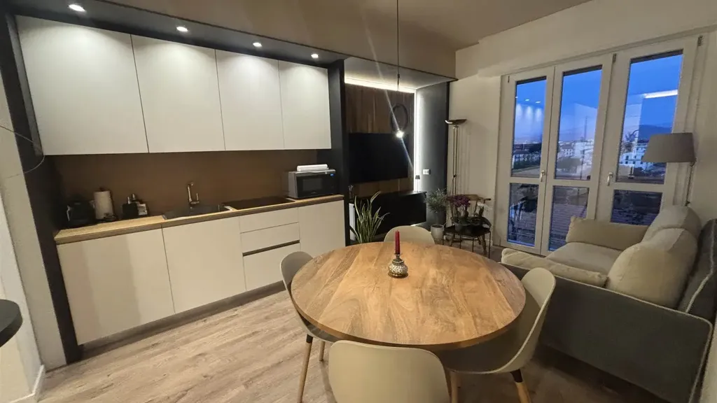 Köök - Modernised Triplex with Balcony in Florence
