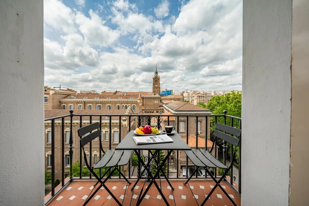 balcony