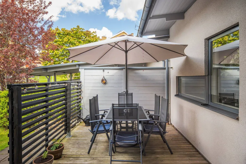 Terrasse - Co-op Apartment with Balcony in Billingstad