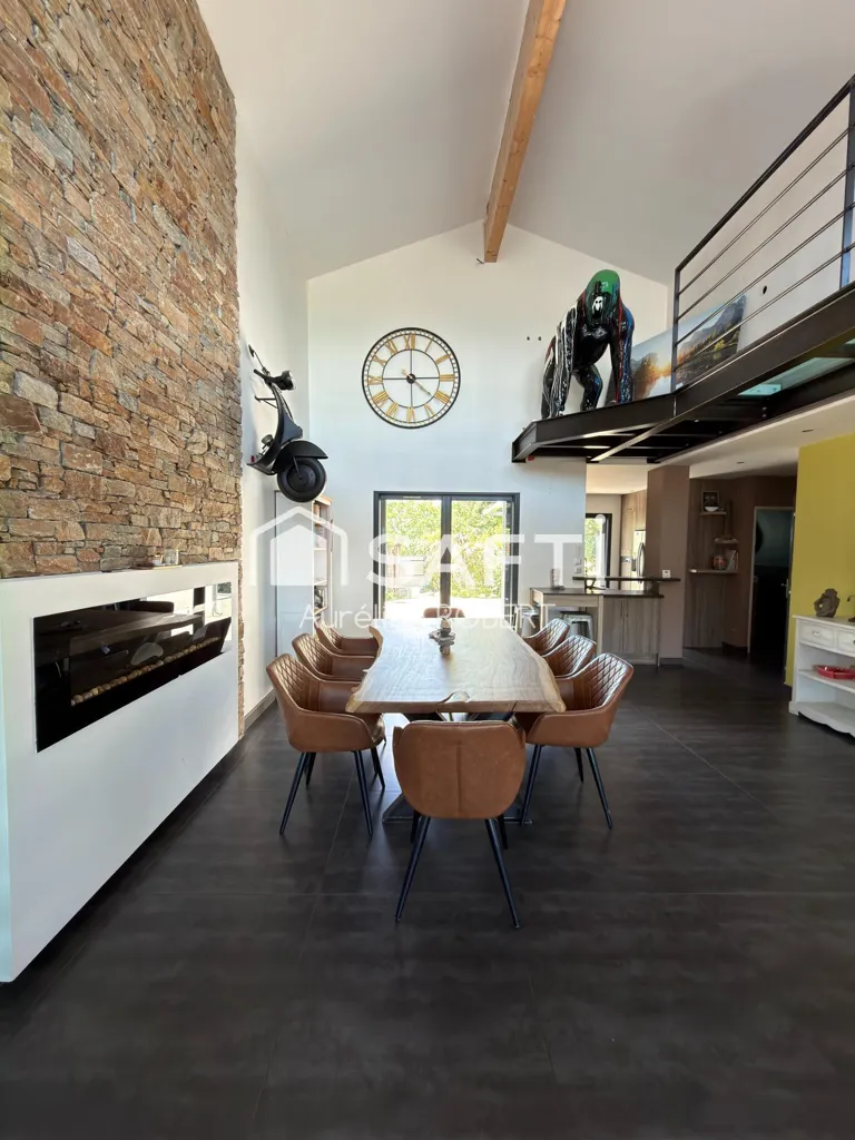 Salle à manger - Maison Contemporaine au Calme à Luzinay