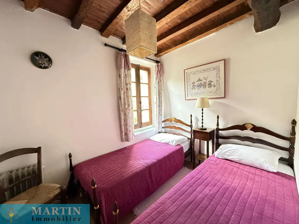 Camere da letto - Mas with River Access in Peaceful Hamlet