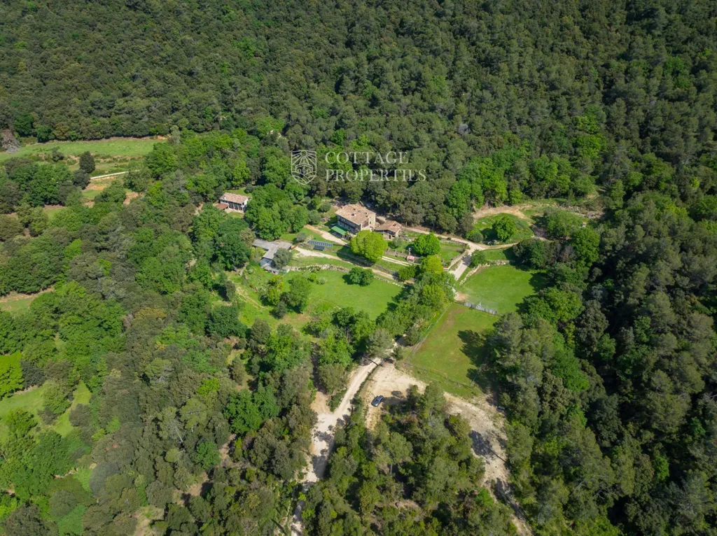 Vue aérienne - Sustainable Farmhouse with Panoramic Views in Pla de l'Estany