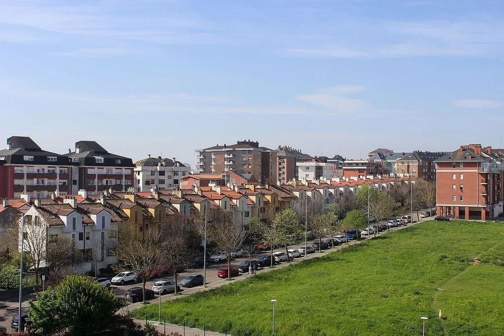 South-Facing Duplex with Terraces in Valdenoja
