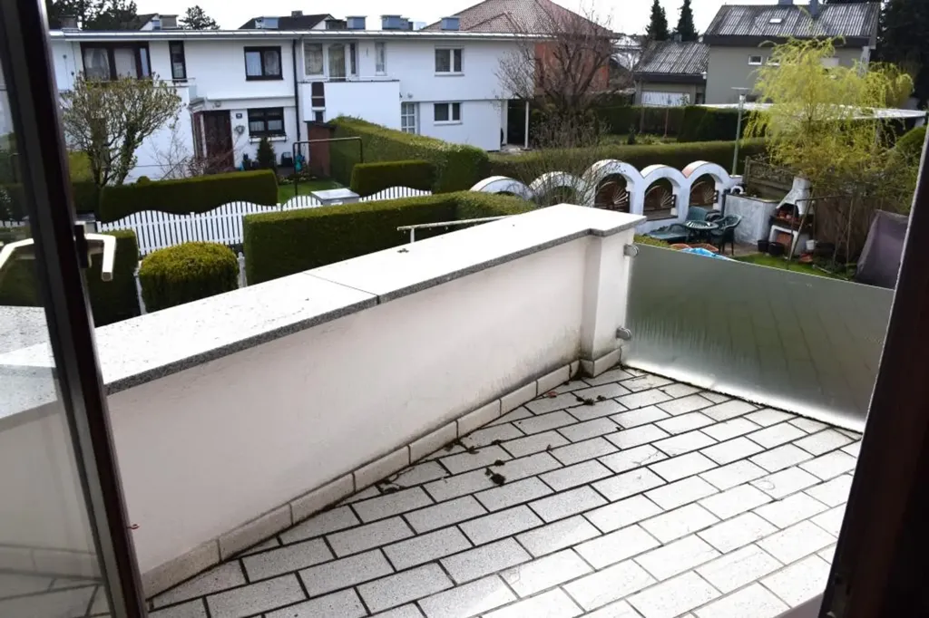 Rõdu - Terraced House with Garage in Central Location