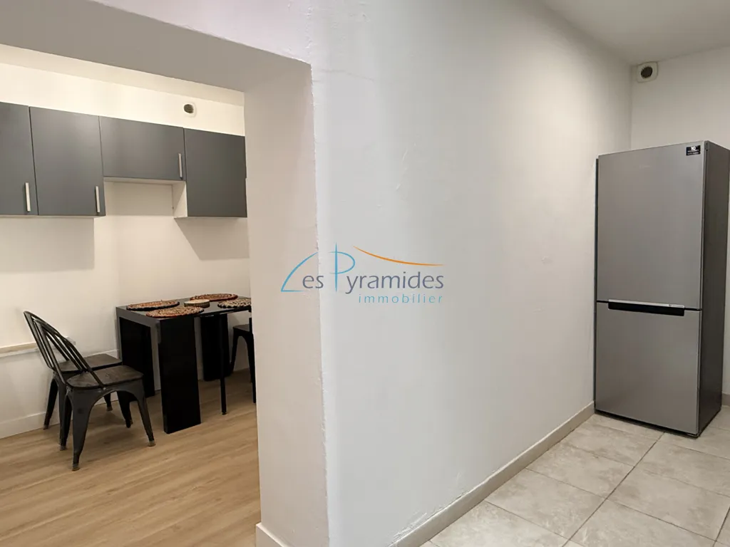 Cucina - Charming Townhouse with Stone Vault in Lunel Centre