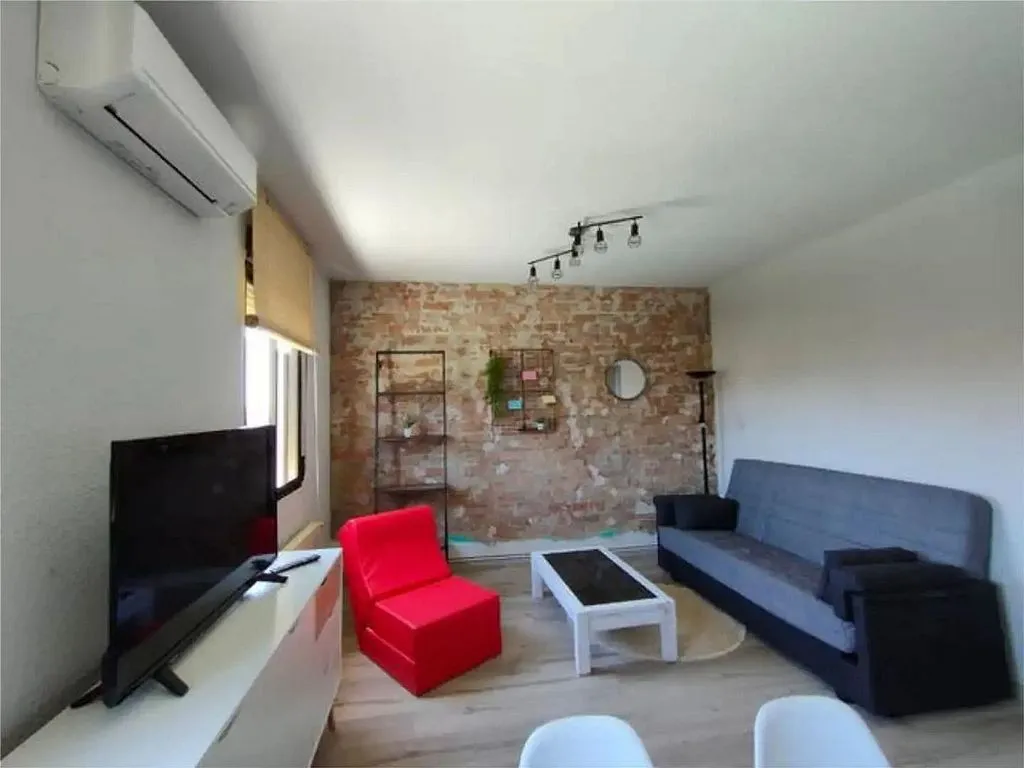 Elutuba - Student Flat with Terrace in Pajaritos