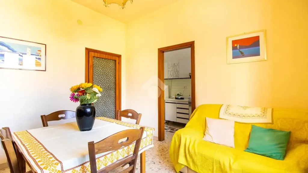 Salle à manger - Three-Bedroom Apartment with Balcony in Fermo
