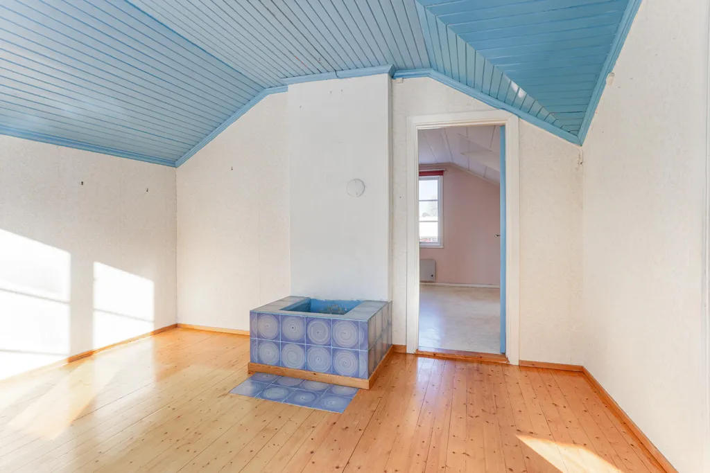 other_room