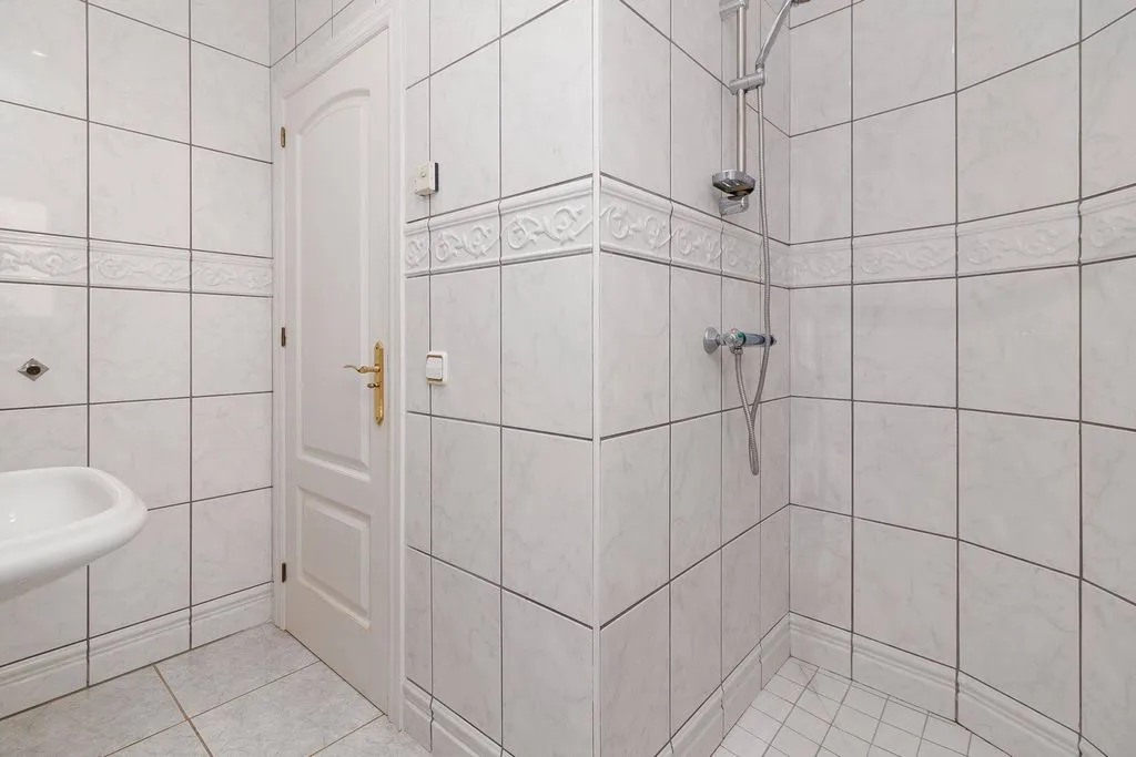 Bathrooms - Luxury House with Pool in Roses, Catalonia