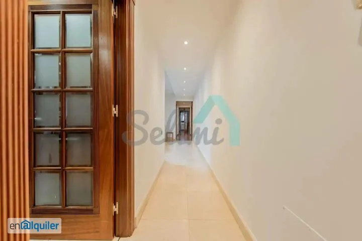 Entrée - Furnished Flat in Oviedo's Old Town
