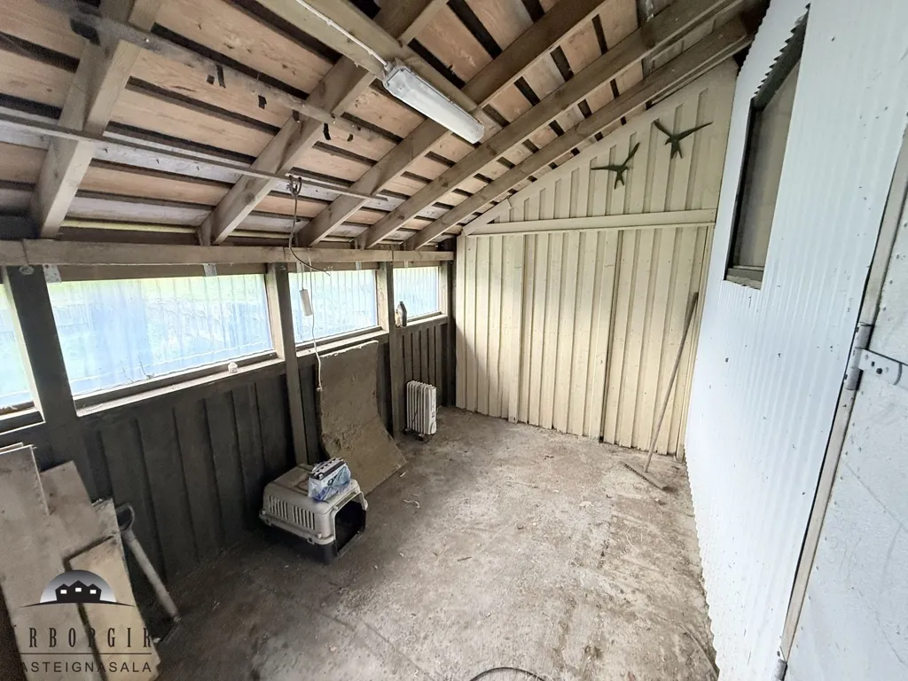 Garage - Modern House with Pool in Rangárþing eystra
