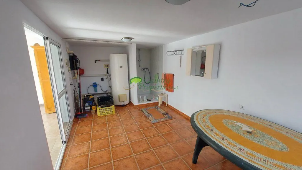 Esik - Villa with Pool and Mountain Views in Canillas de Aceituno
