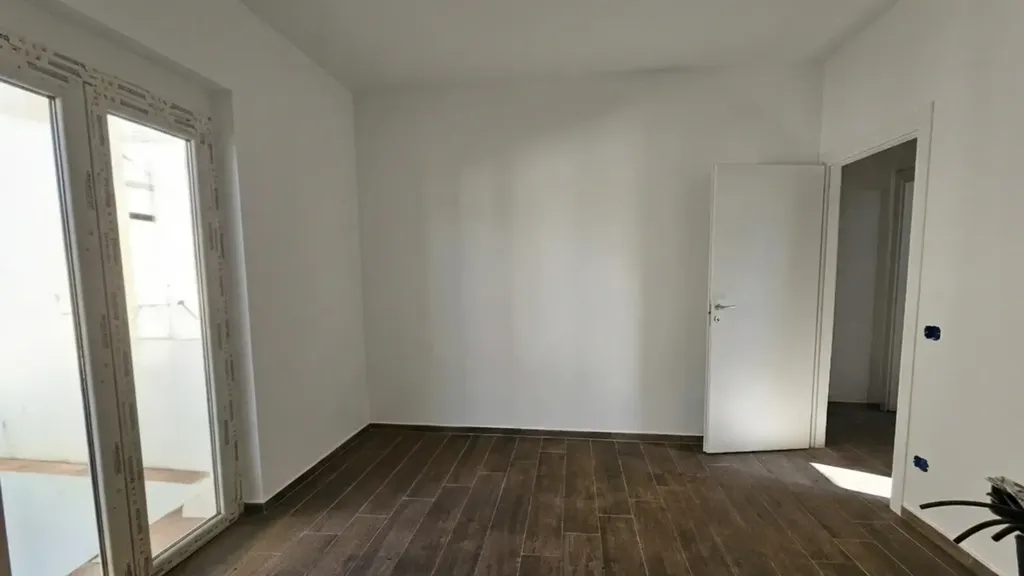 Pièces - New Apartment with Balcony in Florence