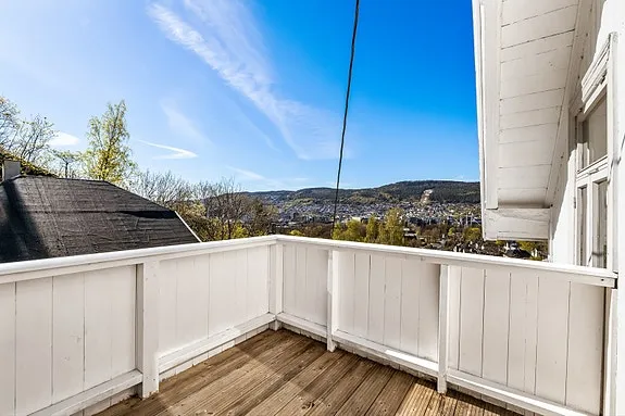 Balcony - Classical Half-Townhouse with View in Drammen