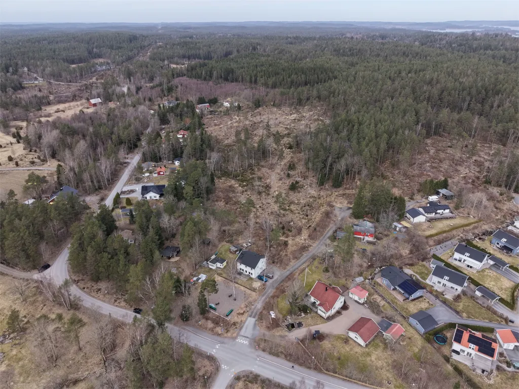 Õhuvaade - Villa Plot with Nature in Gråbo