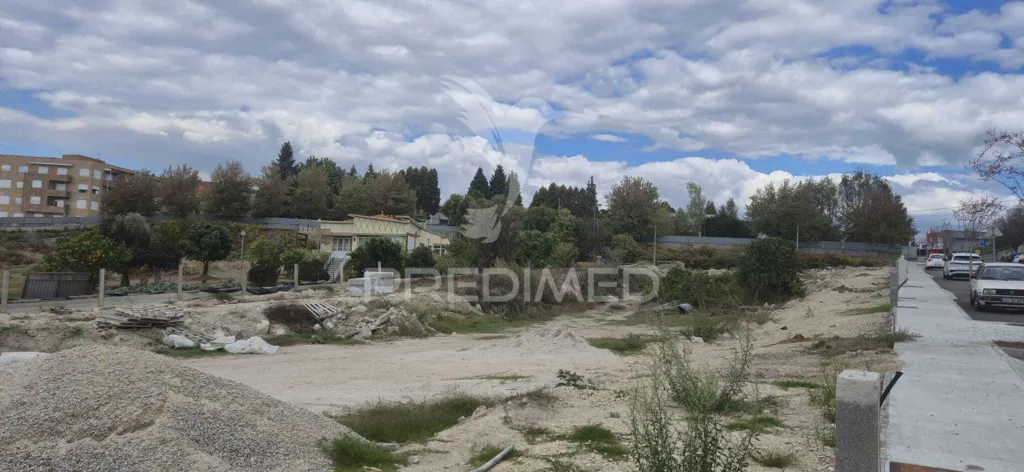 Aed - Plot with Vineyard in Ponte da Barca