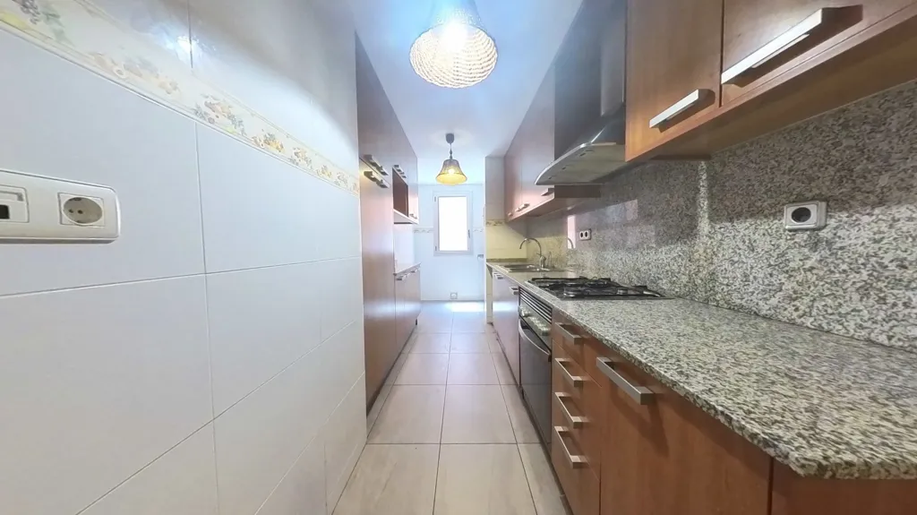 Köök - Occupied Flat with Terrace in Sabadell