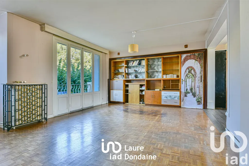Séjour - Appartement de 6 Pièces avec Balcons en Centre-Ville