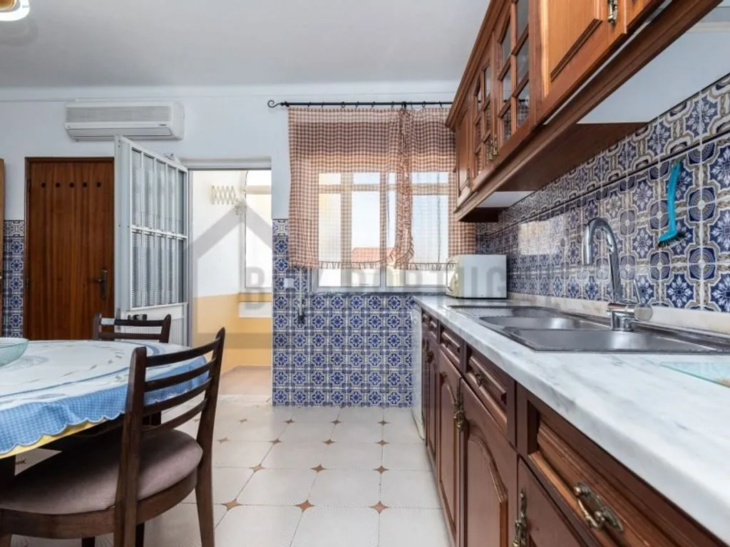 Cuisine - Villa with 7 Apartments in Manta Rota