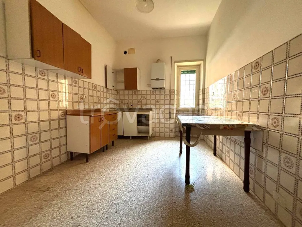 Cuisine - Apartment with Balcony in Aprilia