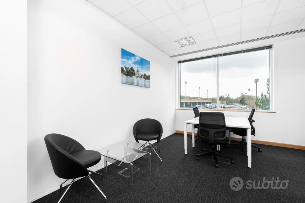 Bureau - Private Offices for 3 in Forlì, Dragoni