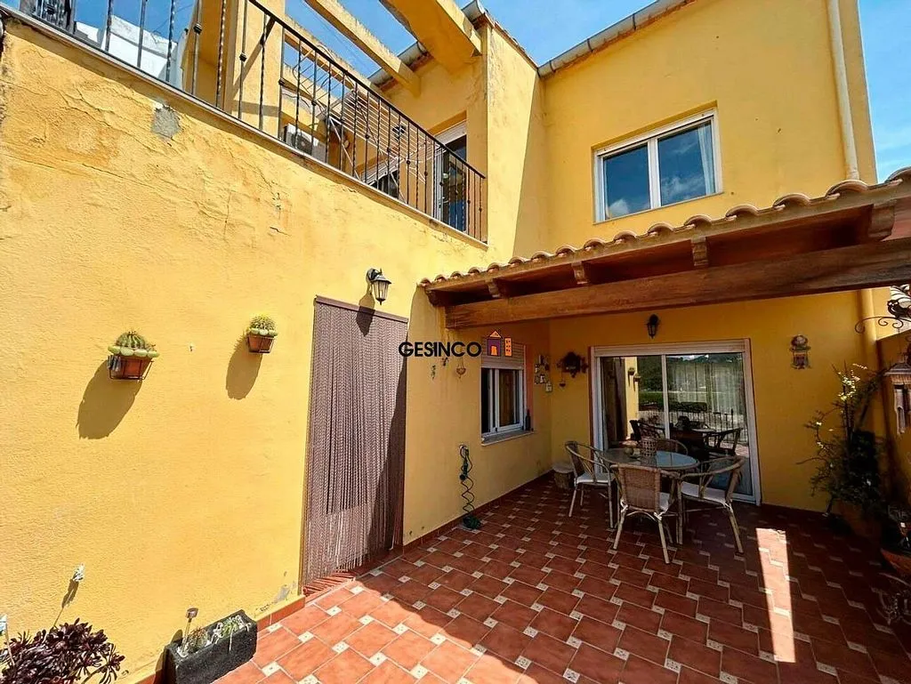 Terrasse - Duplex with Terrace and Balcony in Manuel