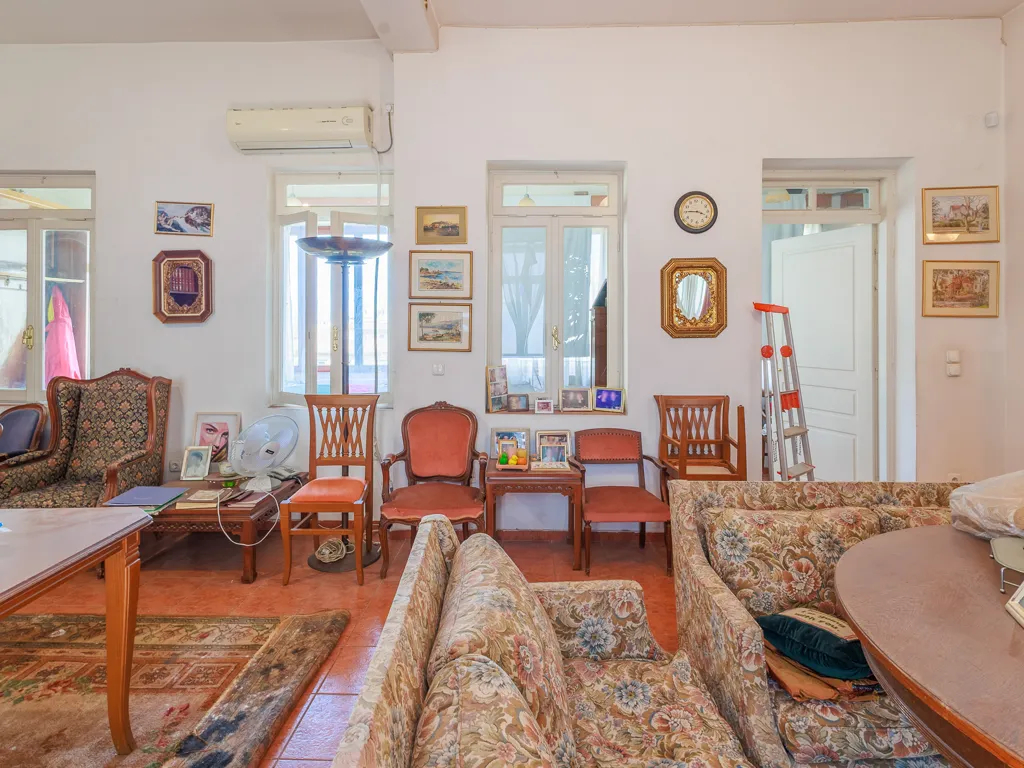 Séjour - Historic House with Courtyard in Plaka, Athens