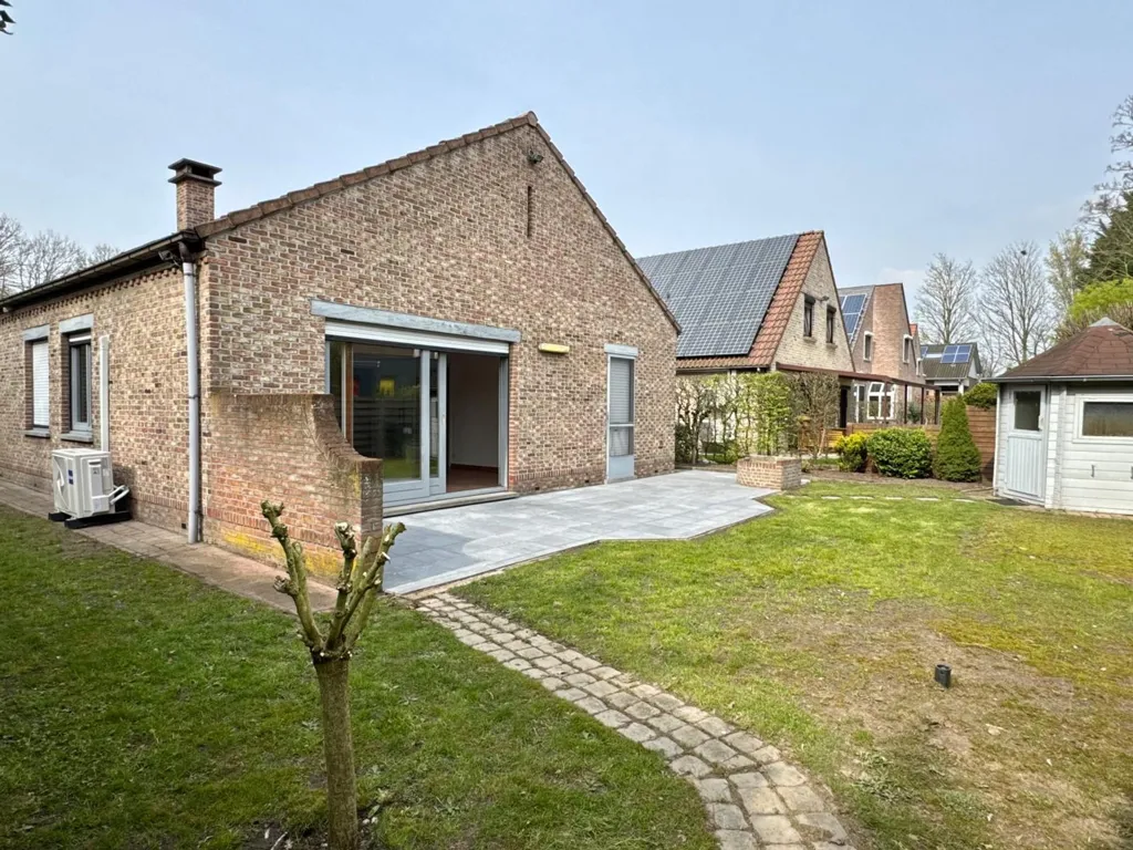 Jardin - Bungalow avec Jardin dans un Quartier Calme à Aartselaar